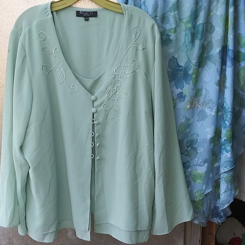 22W Montee Gorgeous 2 pc Skirt Set